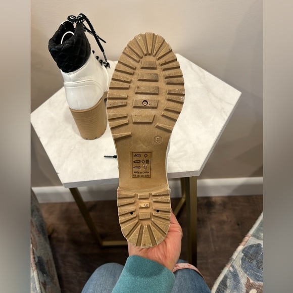 🔥Qupid Stylish Women's Black and White Ankle Boots🔥 - Picture 4 of 4